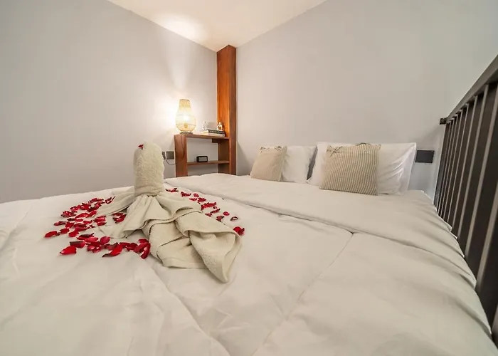 Cozy Mezzanine Near Airport & Jimbaran Vakantiehuis Kuta Lombok