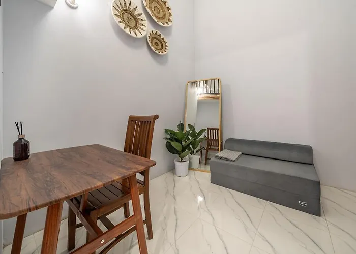 Cozy Mezzanine Near Airport & Jimbaran Vakantiehuis